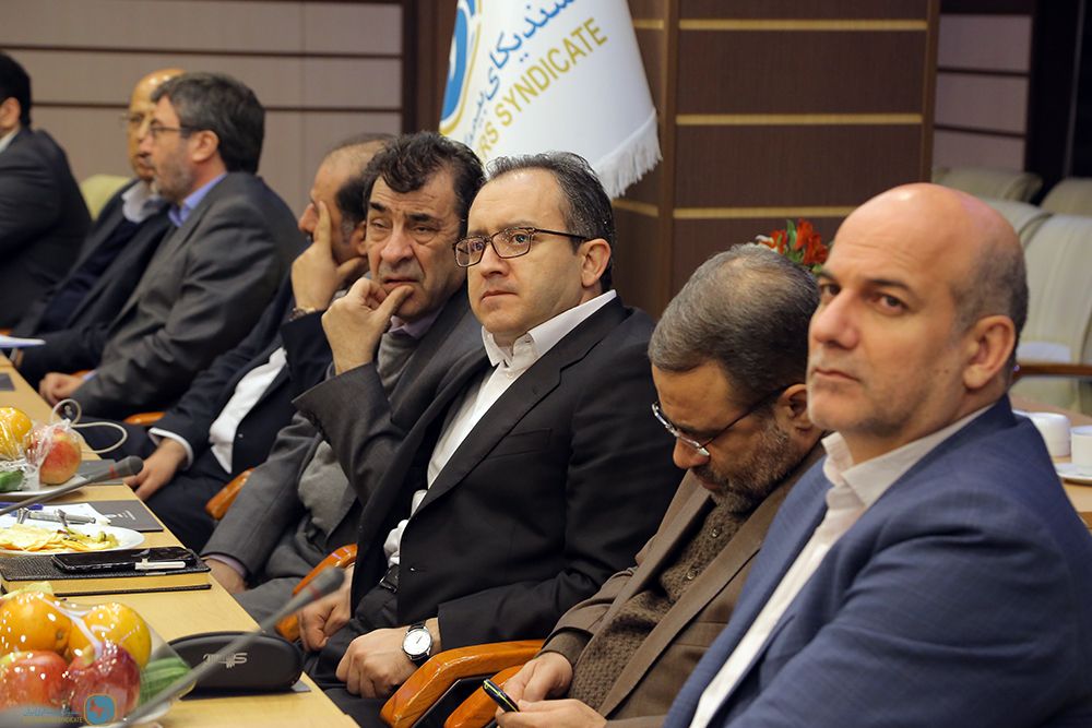 Joint Meeting of Members of Parliament\s Economic Commission and Members of the Iran Insurers Syndicate