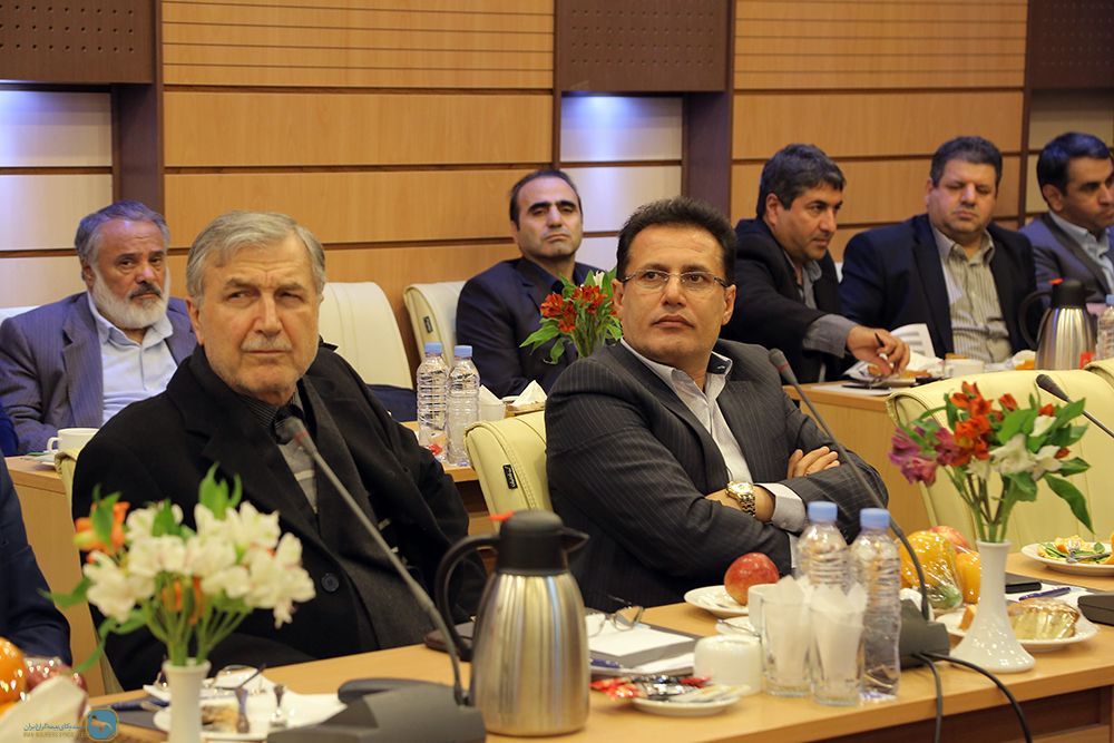 Joint Meeting of Members of Parliament\s Economic Commission and Members of the Iran Insurers Syndicate