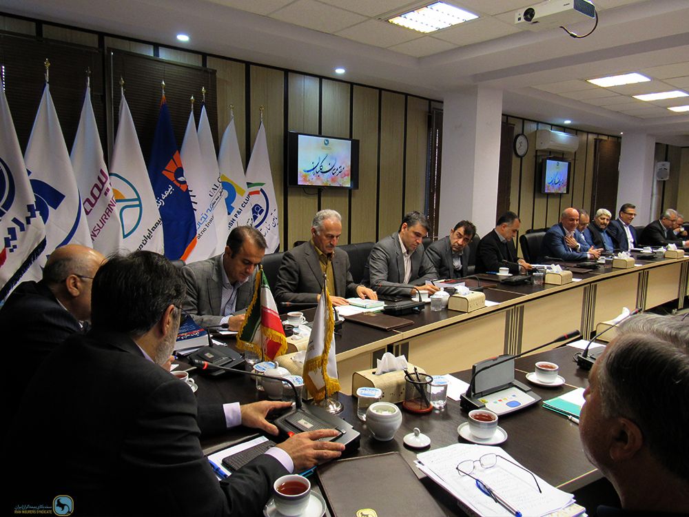 Joint meeting of the head of the State Tax Affairs Office and a group of its executives with members of Iran Insurers Syndicate