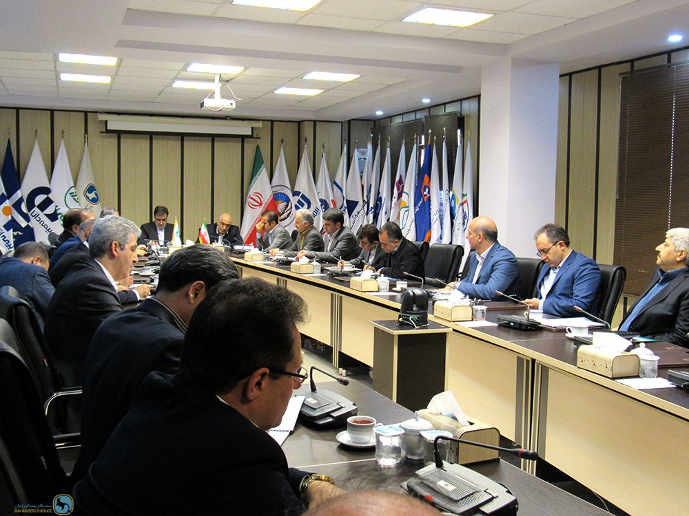 Joint meeting of the head of the State Tax Affairs Office and a group of its executives with members of Iran Insurers Syndicate