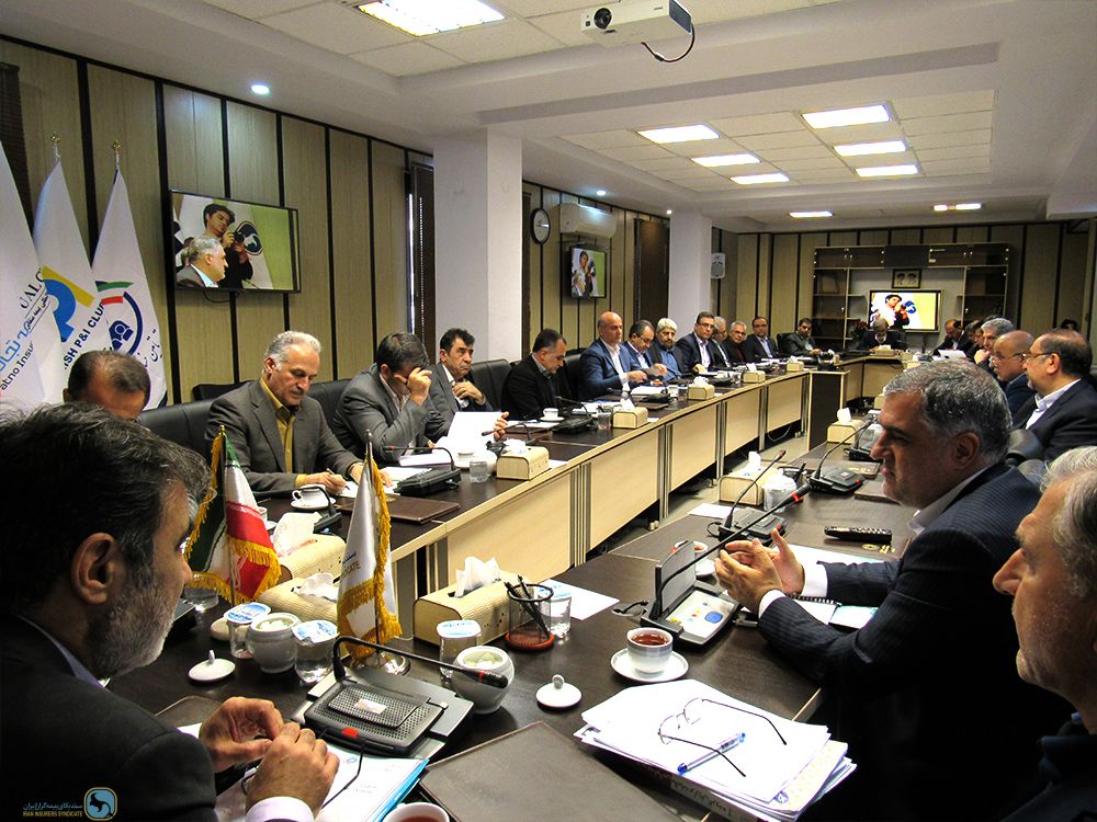 Joint meeting of the head of the State Tax Affairs Office and a group of its executives with members of Iran Insurers Syndicate