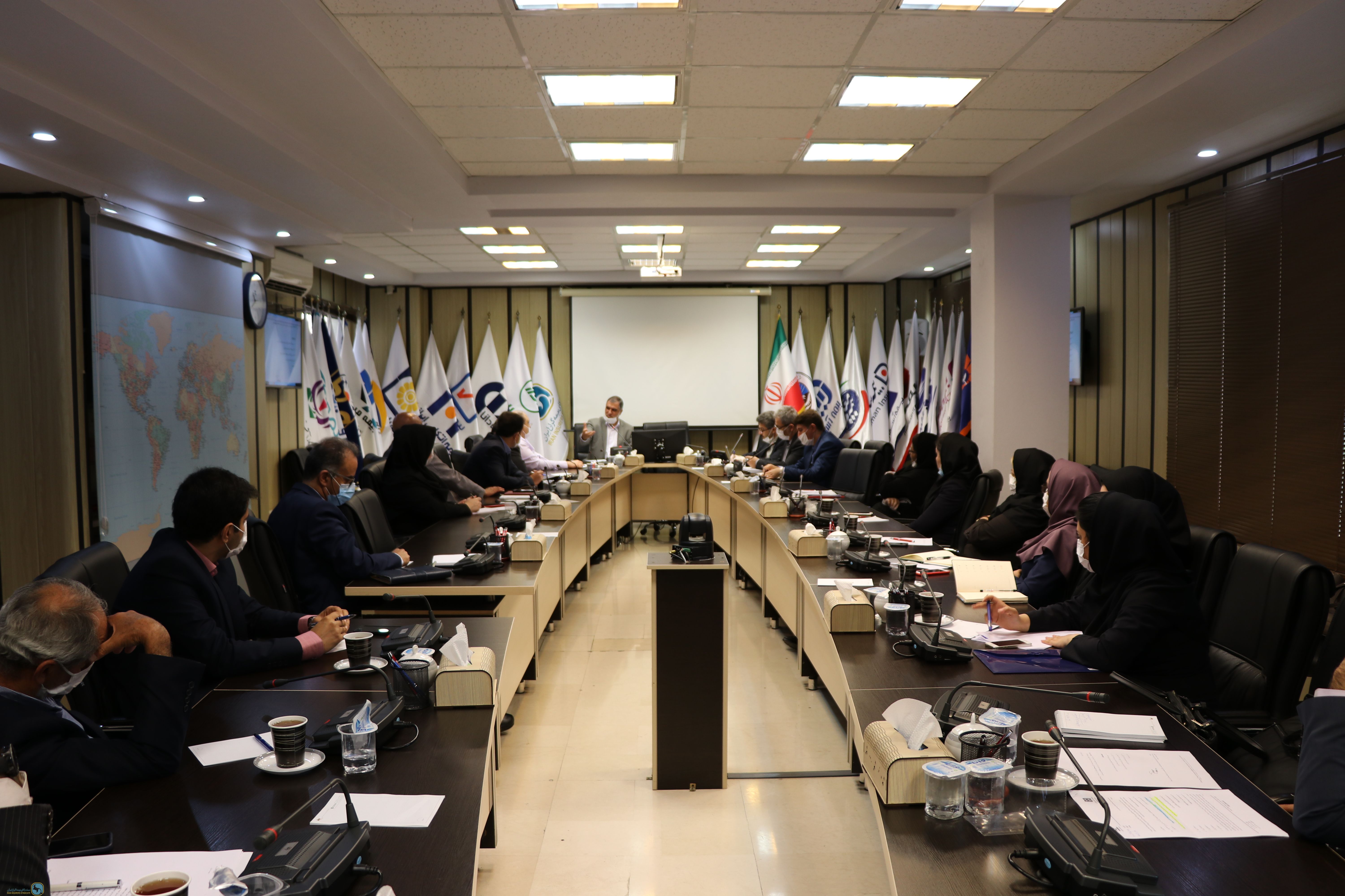 Holding a meeting of the specialized treatment working group with the presence of the Secretary General of the Syndicate