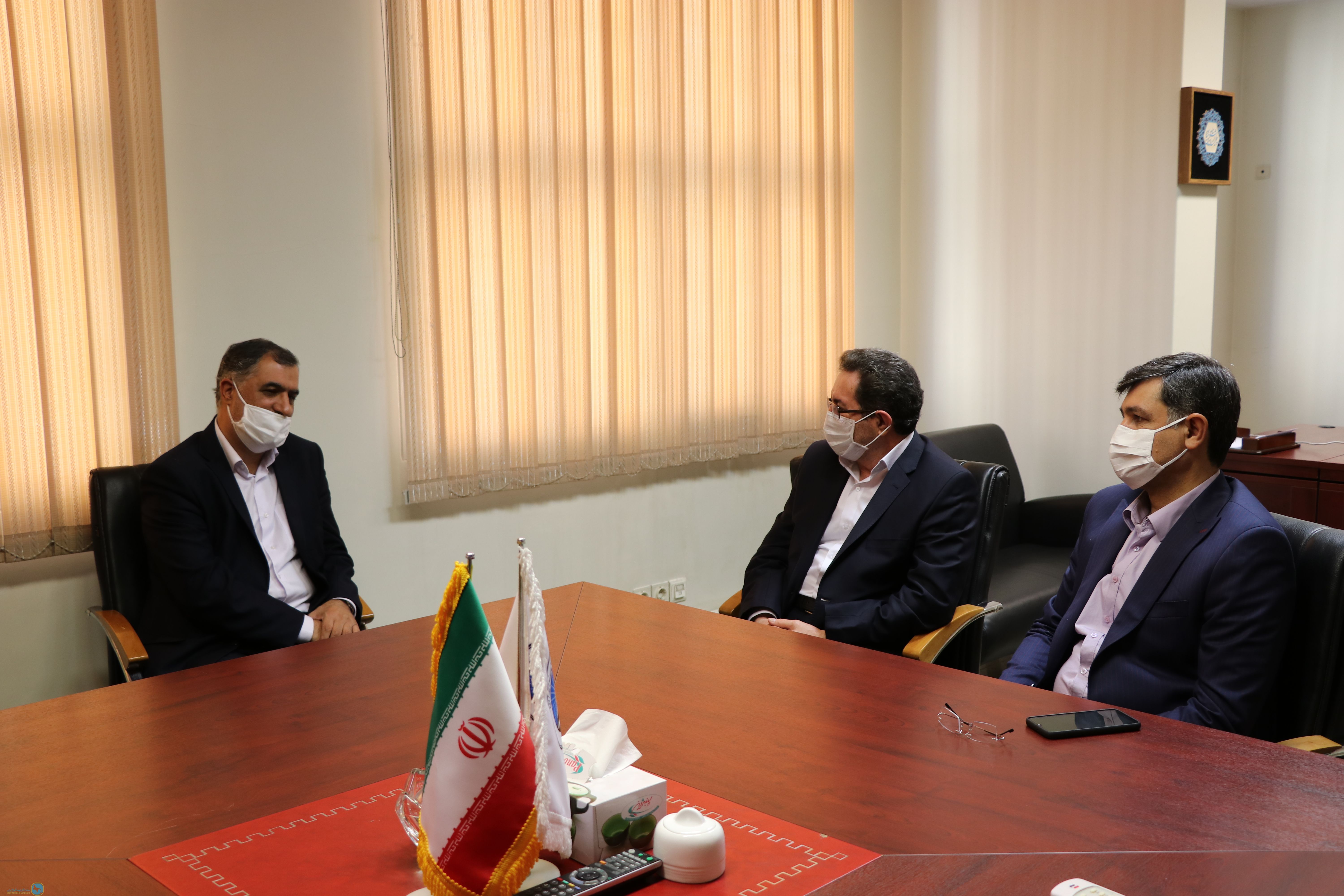 Secretary General visited the General Department of Education and Research of Iran Insurance Company