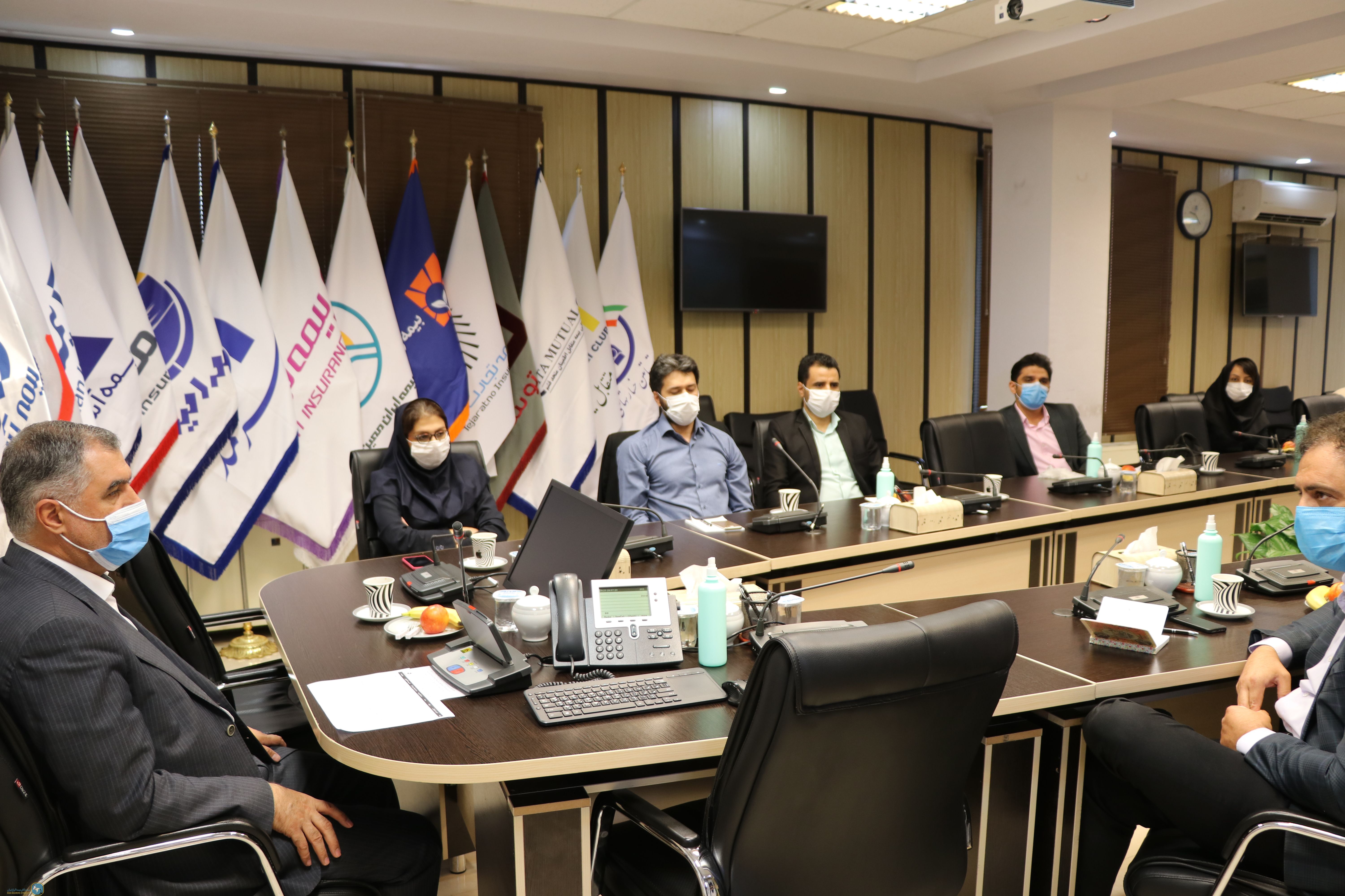 Meeting of official insurance actuaries with Dr. Karimi, the Secretary General of the Syndicate