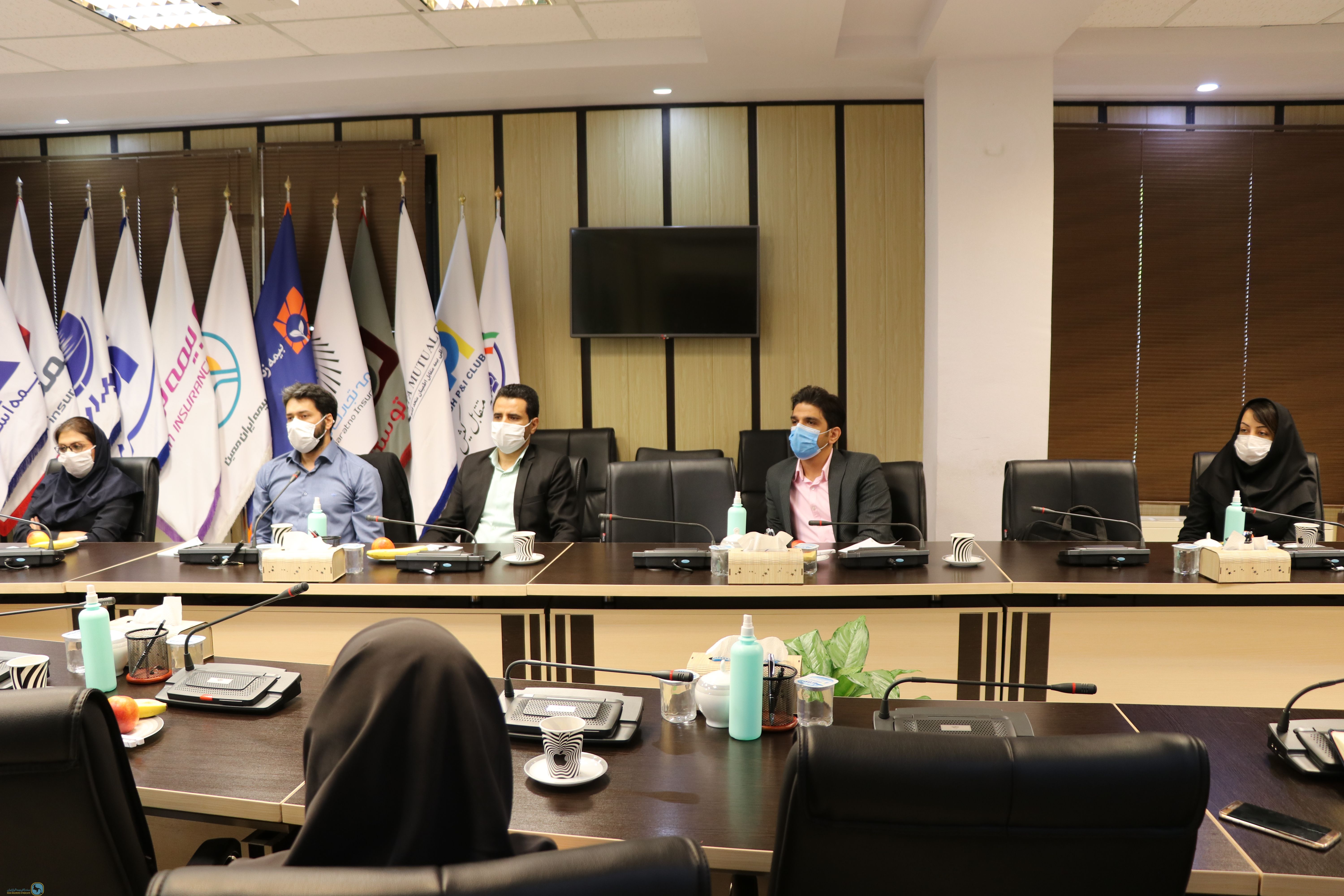 Meeting of official insurance actuaries with Dr. Karimi, the Secretary General of the Syndicate