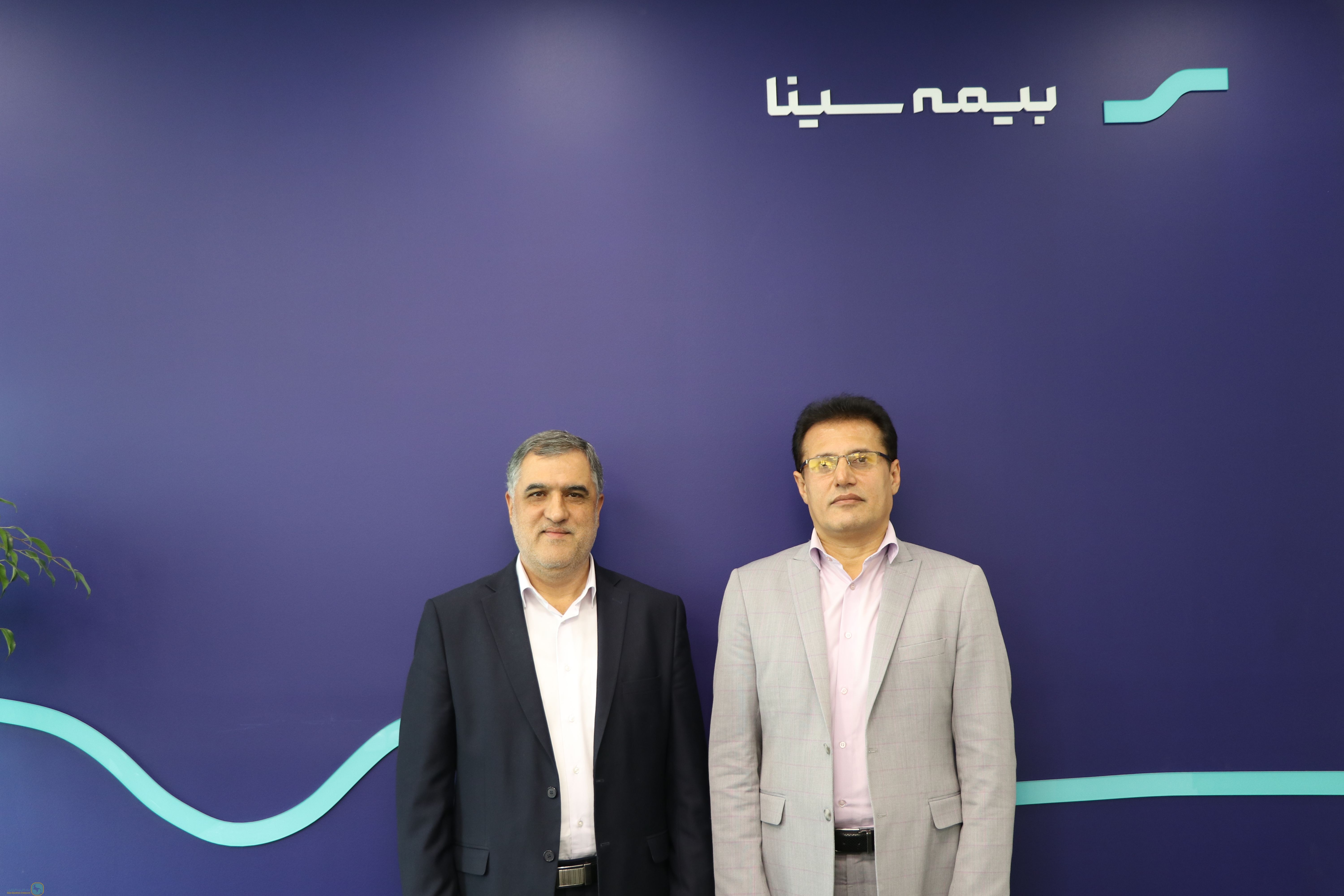 The presence of the Secretary General of Iran Insurers Syndicate in Dey Insurance and Sina Insurance