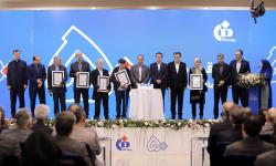 رویداد کم‌نظیری که در صنعت بیمه کشور رخ داد:\r\nحضور مدیران ارشد صنعت بیمه، مدیران عامل اسبق و بیمه‌گذاران در مراسم گرامیداشت ۵۰ سالگی بیمه دانا